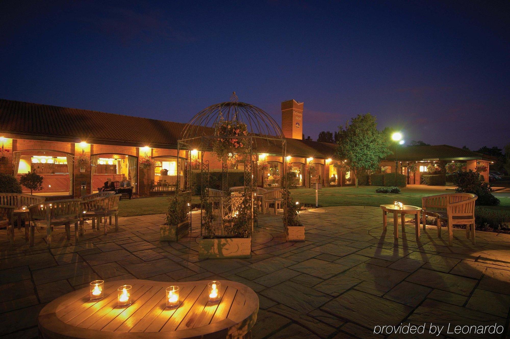 Parkway Hotel & Spa Cwmbran Buitenkant foto