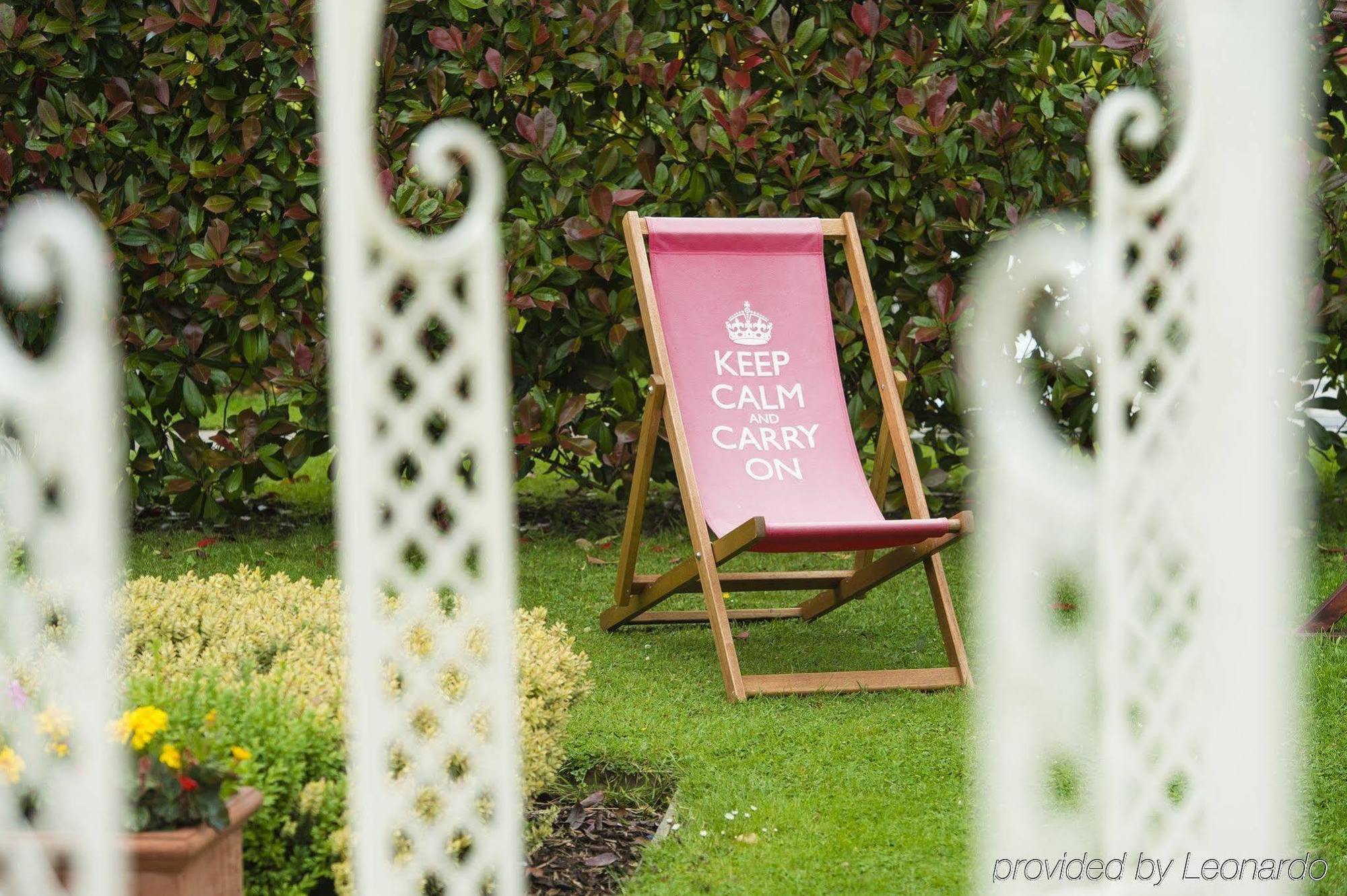 Parkway Hotel & Spa Cwmbran Buitenkant foto