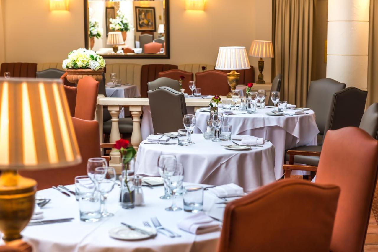 Parkway Hotel & Spa Cwmbran Buitenkant foto